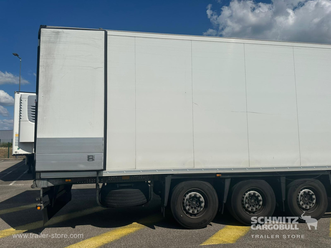 SCHMITZ Reefer Standard Taillift - Isothermal semi-trailer: picture 5 SCHMITZ Reefer Standard Taillift - Isothermal semi-trailer: picture 5