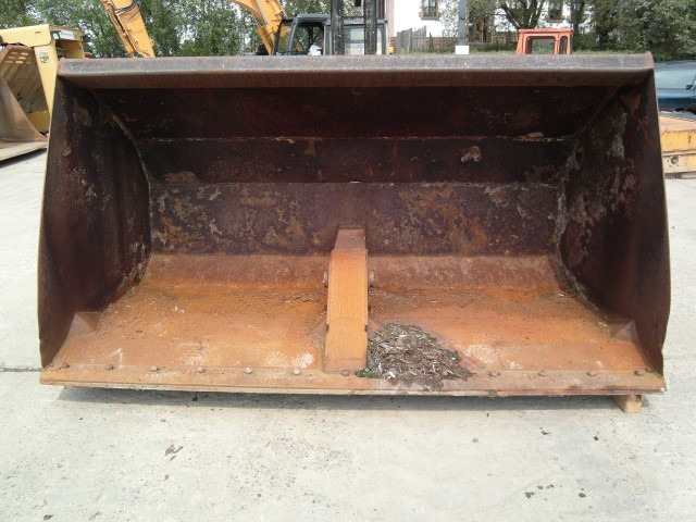 Case - Loader bucket: picture 5 Case - Loader bucket: picture 5