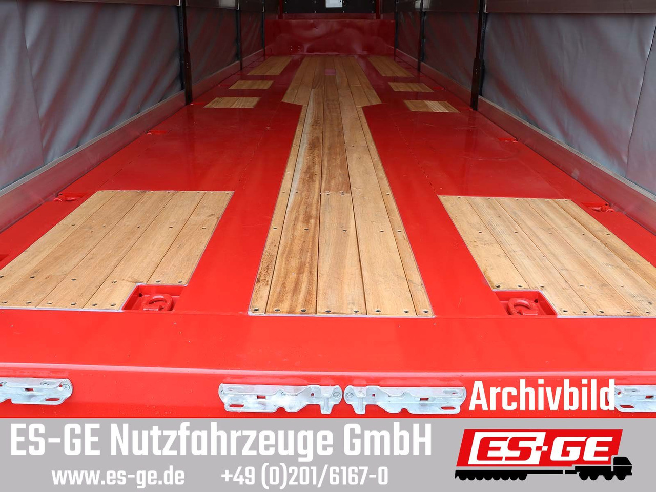 Low loader semi-trailer ES-GE 4-Achs-Satteltieflader mit Curtainsider-Aufbau: picture 10