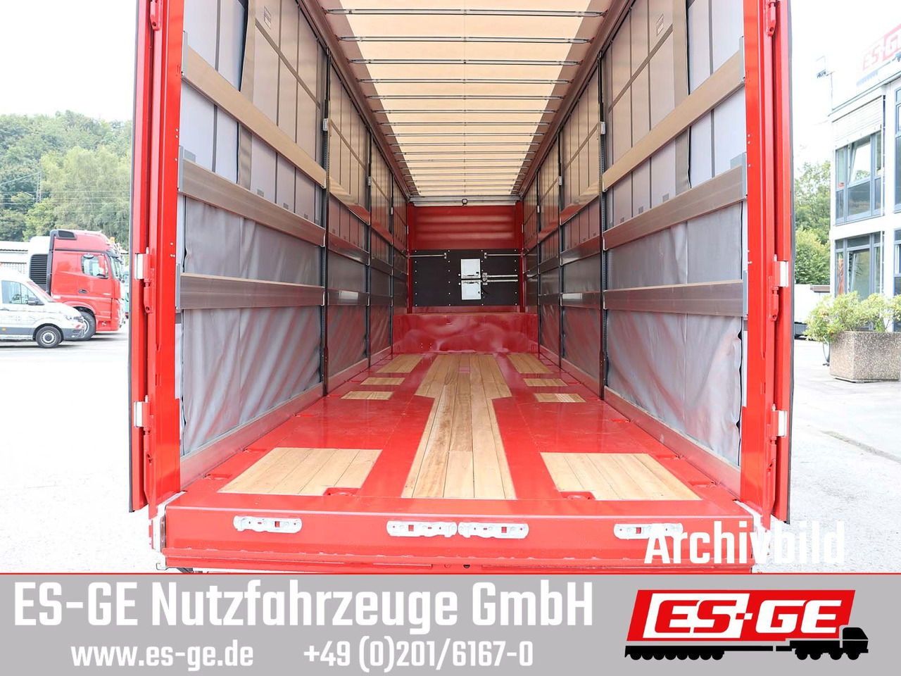 Low loader semi-trailer ES-GE 4-Achs-Satteltieflader mit Curtainsider-Aufbau: picture 7