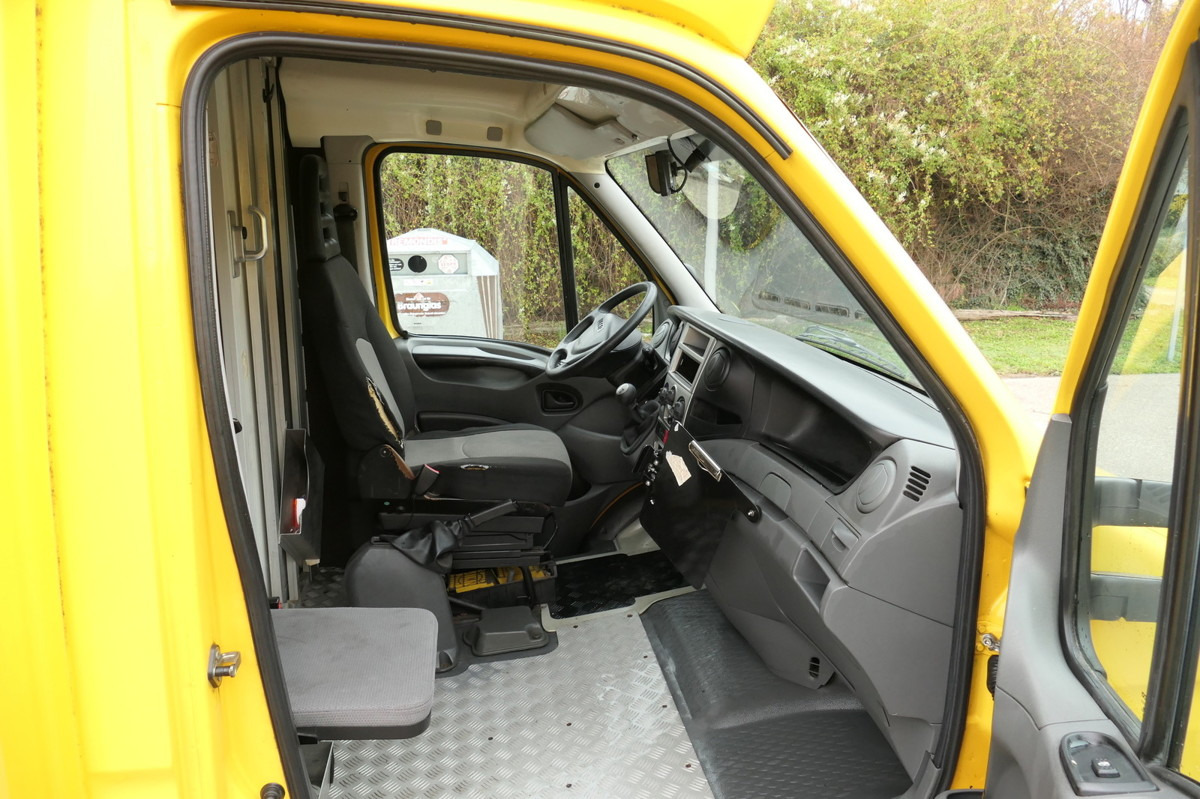 Box van IVECO Daily 35 S11 C30C AUTOMATIK KAMERA MAXI Regale D: picture 5