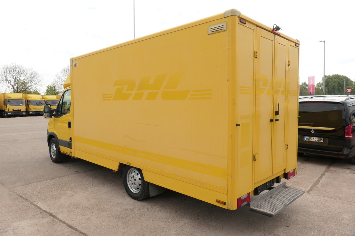 IVECO Daily 35 S11 C30C AUTOMATIK KAMERA Regale LUFT D - Box van: picture 4 IVECO Daily 35 S11 C30C AUTOMATIK KAMERA Regale LUFT D - Box van: picture 4
