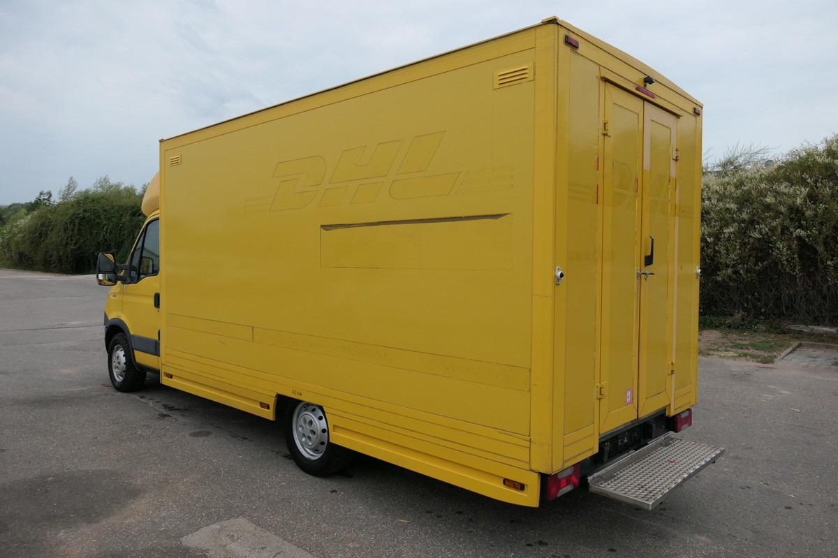 IVECO Daily 35 S11 C30C AUTOMATIK KAMERA Regale LUFT D - Box van: picture 4 IVECO Daily 35 S11 C30C AUTOMATIK KAMERA Regale LUFT D - Box van: picture 4