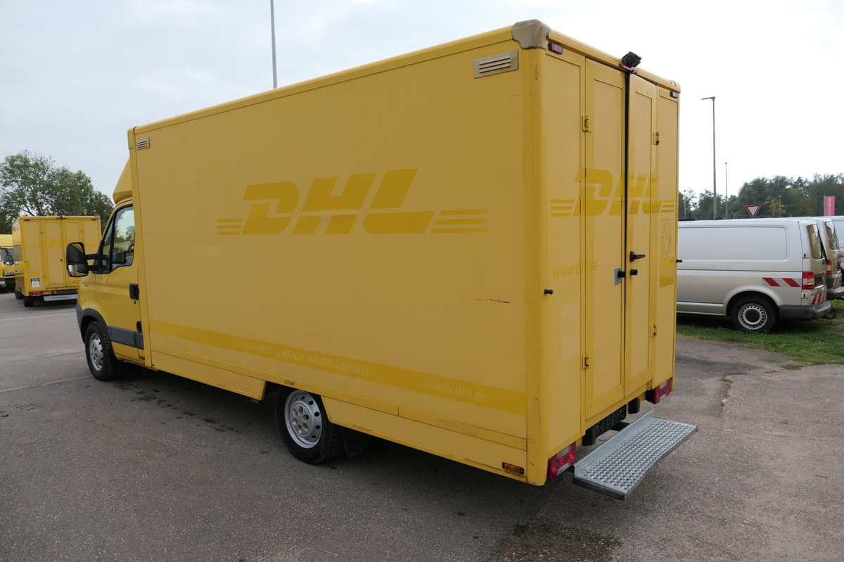 IVECO Daily 35 S11 C30C AUTOMATIK KAMERA Regale LUFT - Box van: picture 4 IVECO Daily 35 S11 C30C AUTOMATIK KAMERA Regale LUFT - Box van: picture 4