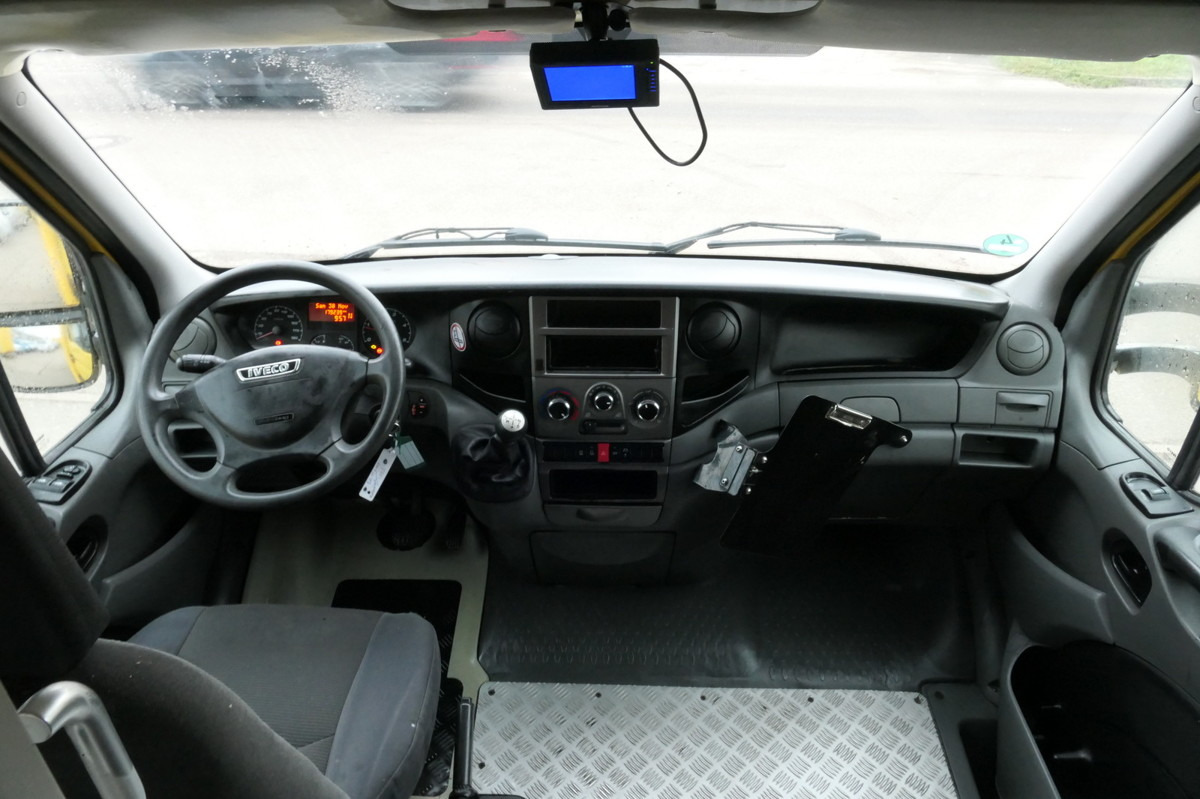 Box van IVECO Daily 35 S11 C30C AUTOMATIK Regale LUFT - EURO 5: picture 6