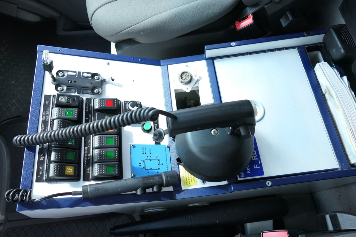 Ambulance MERCEDES-BENZ Sprinter 519 CDI Klima Krankenwagen Fahrtec Aufb: picture 14