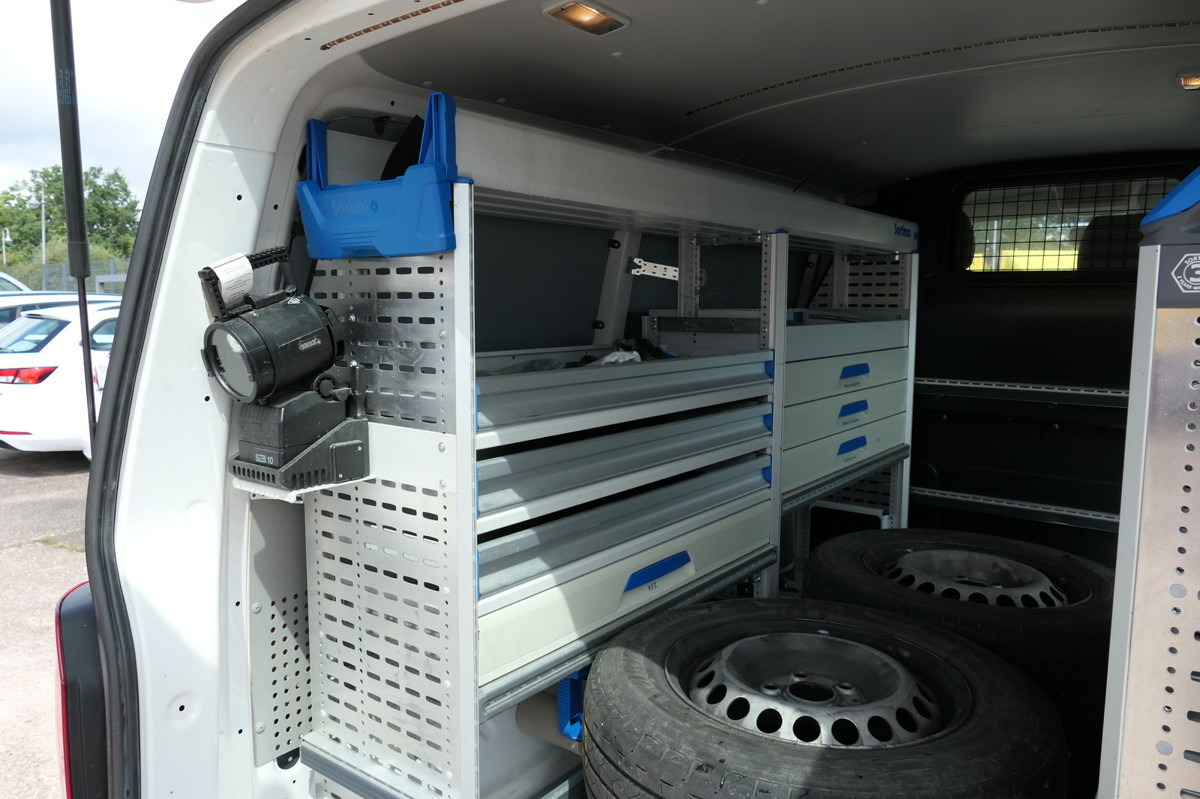 Small van VW T6 Transporter 2.0 TDI 4Motion 3Sitzer KLIMA AHK: picture 8 Small van VW T6 Transporter 2.0 TDI 4Motion 3Sitzer KLIMA AHK: picture 8