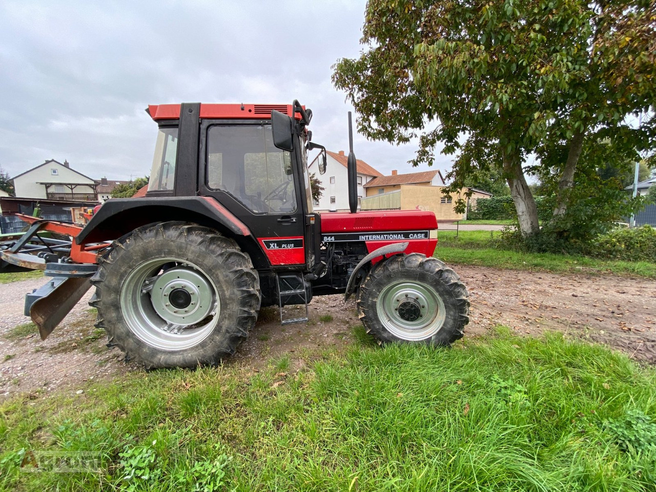 Case IH 844 A - Farm tractor: picture 1 Case IH 844 A - Farm tractor: picture 1