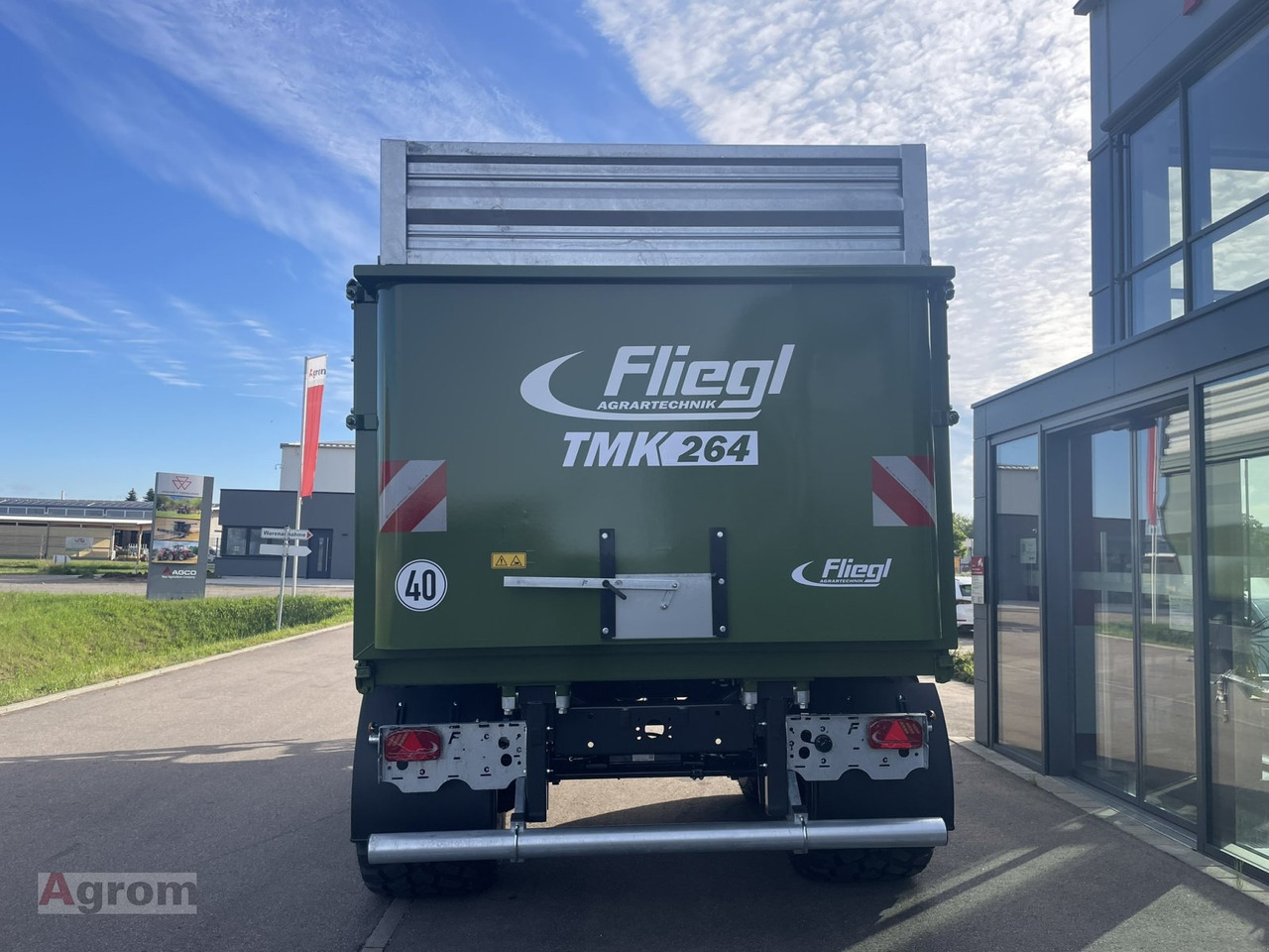 Fliegl TMK 264 FOX - Farm tipping trailer/ Dumper: picture 3 Fliegl TMK 264 FOX - Farm tipping trailer/ Dumper: picture 3
