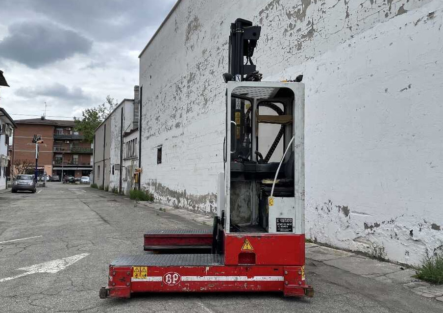 B-P Battioni e Pagani ML T4-1200 (batt. 2019) - 4-way reach truck: picture 3 B-P Battioni e Pagani ML T4-1200 (batt. 2019) - 4-way reach truck: picture 3