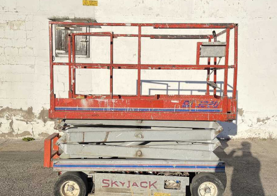 SKYJACK 3220 - Scissor lift: picture 4 SKYJACK 3220 - Scissor lift: picture 4