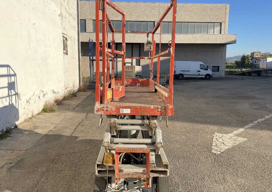 SKYJACK 3220 - Scissor lift: picture 3 SKYJACK 3220 - Scissor lift: picture 3