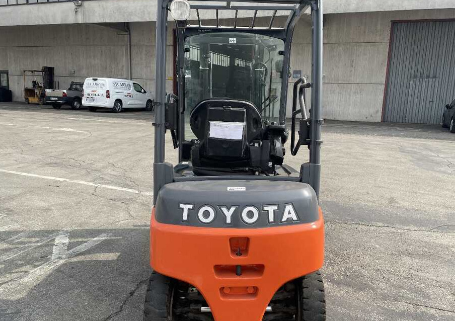 Toyota 8 FBM 16T - Electric forklift: picture 3 Toyota 8 FBM 16T - Electric forklift: picture 3