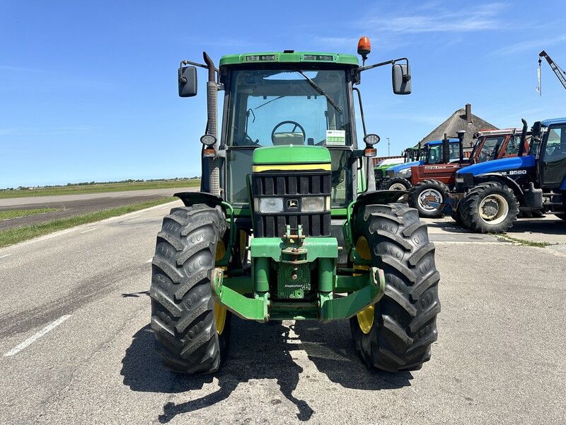 John Deere 6410 - Farm tractor: picture 2 John Deere 6410 - Farm tractor: picture 2