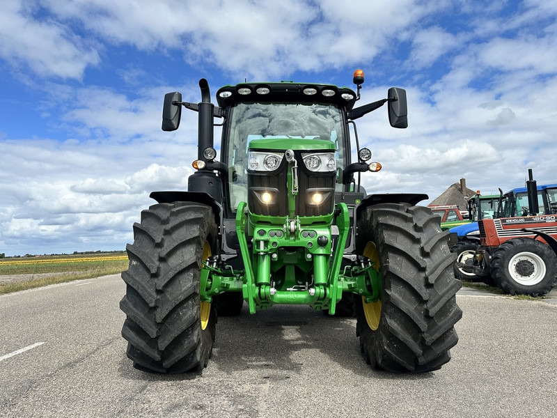 John Deere 6R150 - Farm tractor: picture 3 John Deere 6R150 - Farm tractor: picture 3