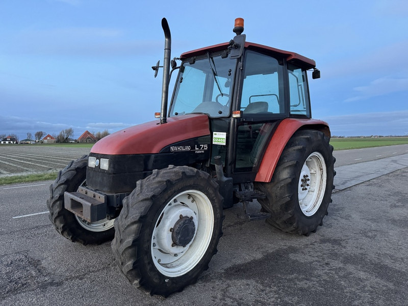 New Holland L75 - Farm tractor: picture 1 New Holland L75 - Farm tractor: picture 1