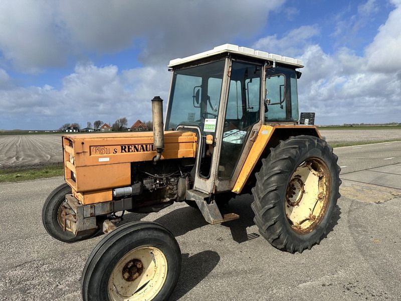 Renault 651S - Farm tractor: picture 1 Renault 651S - Farm tractor: picture 1