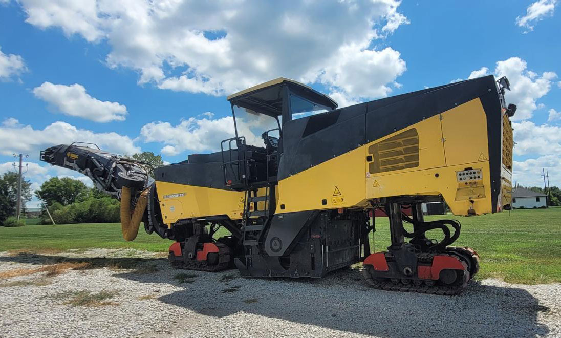 Bomag BM 2000/75 - Cold planer: picture 1 Bomag BM 2000/75 - Cold planer: picture 1