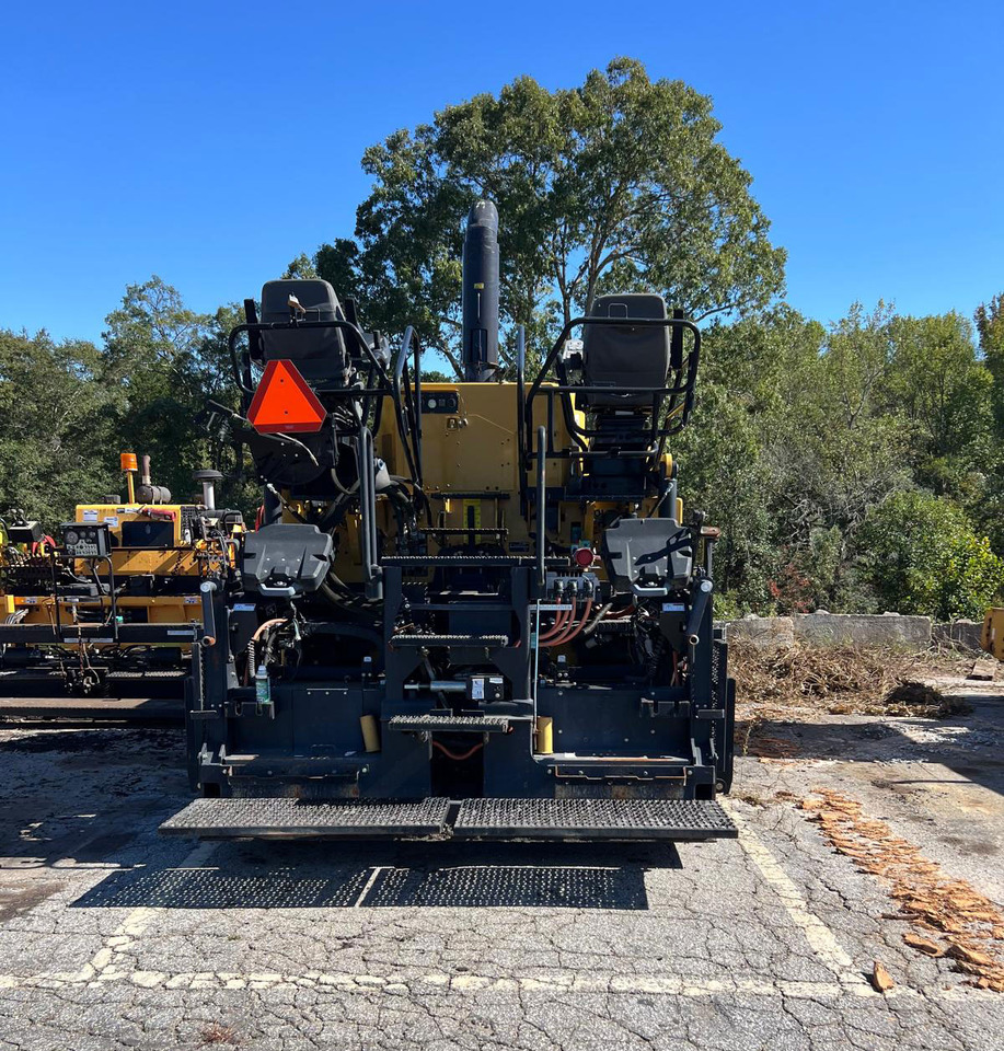 Caterpillar AP500F - Asphalt paver: picture 4 Caterpillar AP500F - Asphalt paver: picture 4