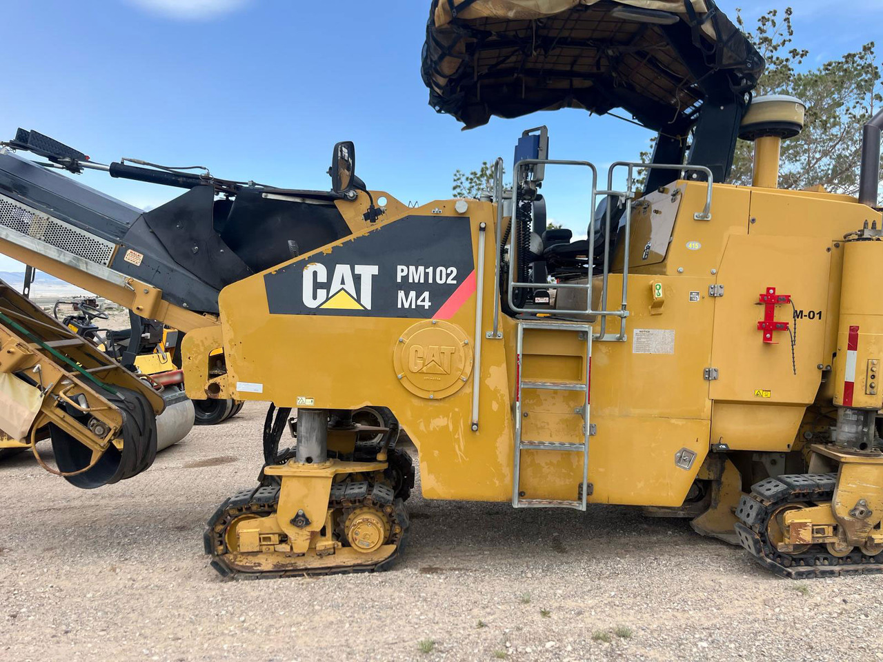 Caterpillar PM102 - Cold planer: picture 1 Caterpillar PM102 - Cold planer: picture 1