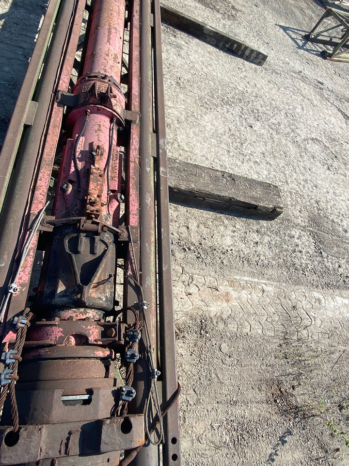 Delmag D-19 - Pile driver: picture 1 Delmag D-19 - Pile driver: picture 1