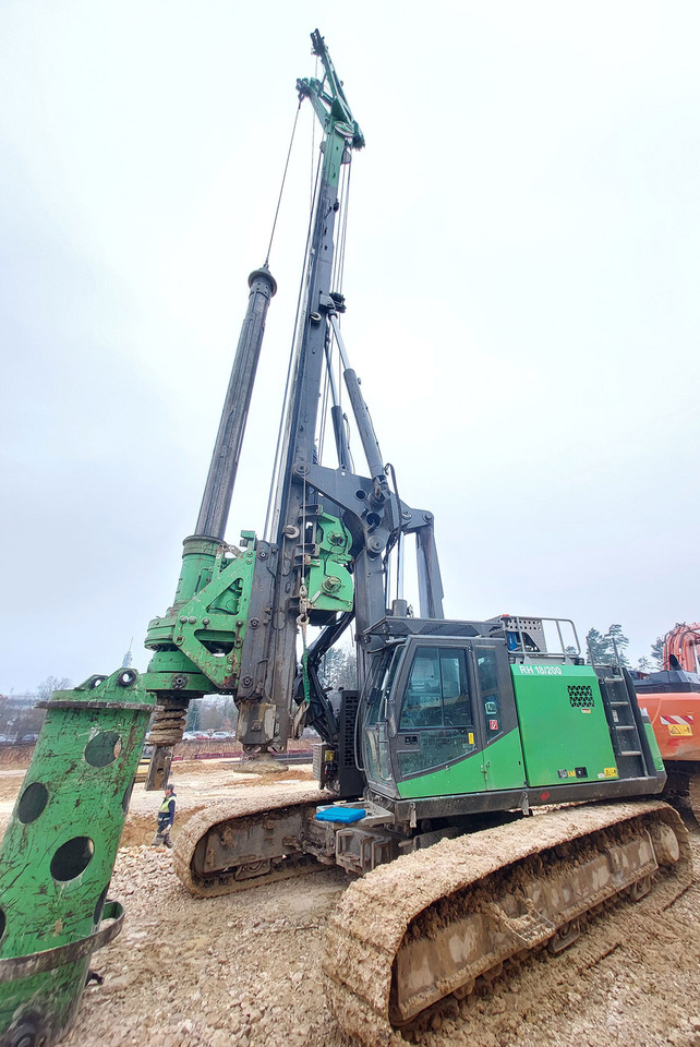 Delmag RH 18/200 - Pile driver: picture 2 Delmag RH 18/200 - Pile driver: picture 2