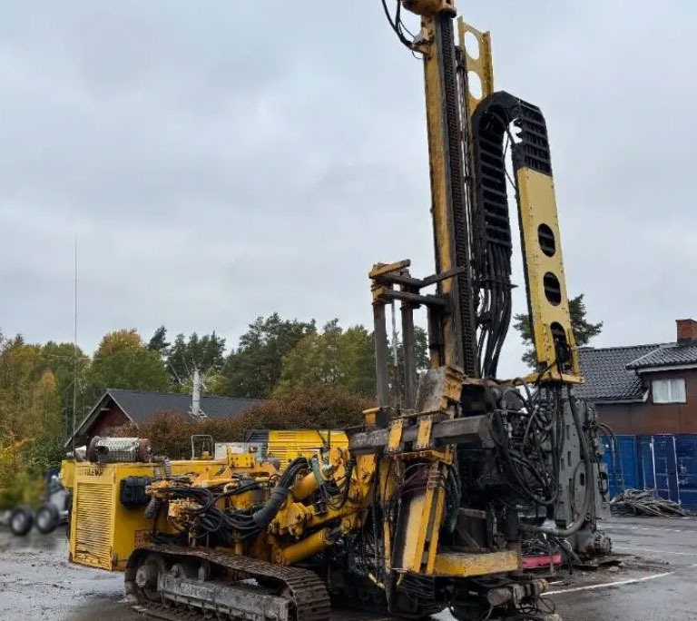 Klemm KR805-2 - Pile driver: picture 3 Klemm KR805-2 - Pile driver: picture 3