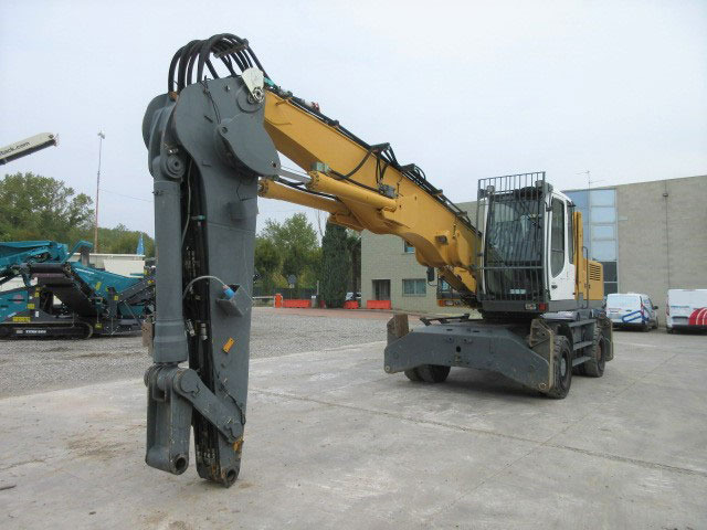 Liebherr A924 - Waste/ Industry handler: picture 4 Liebherr A924 - Waste/ Industry handler: picture 4