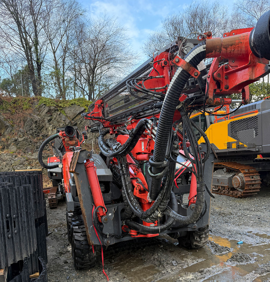 Sandvik Commando DC300Ri - Drilling rig: picture 5 Sandvik Commando DC300Ri - Drilling rig: picture 5