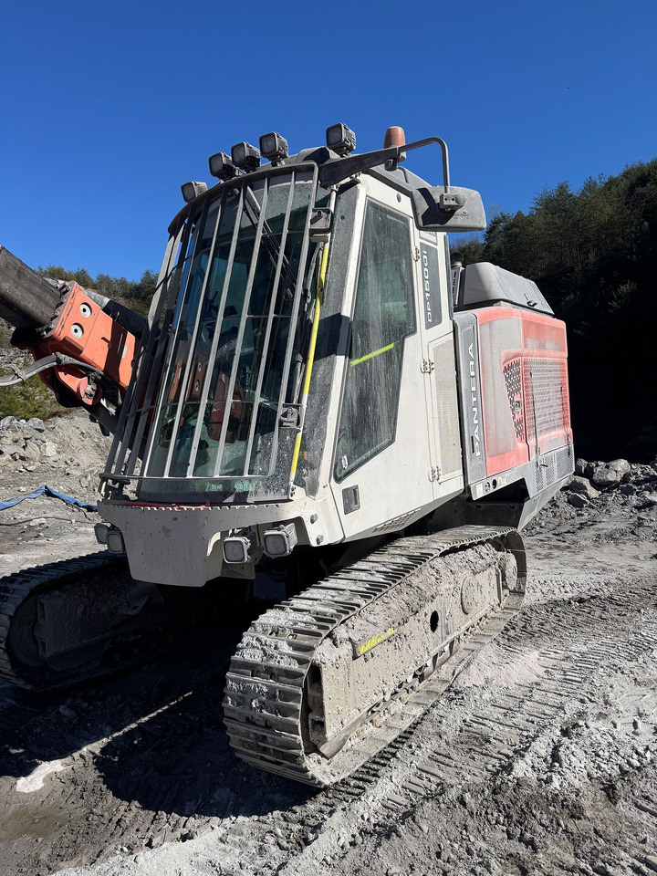 Sandvik DP1500i - Drilling rig: picture 3 Sandvik DP1500i - Drilling rig: picture 3
