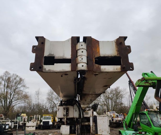 Soilmec R-825 - Pile driver: picture 4 Soilmec R-825 - Pile driver: picture 4