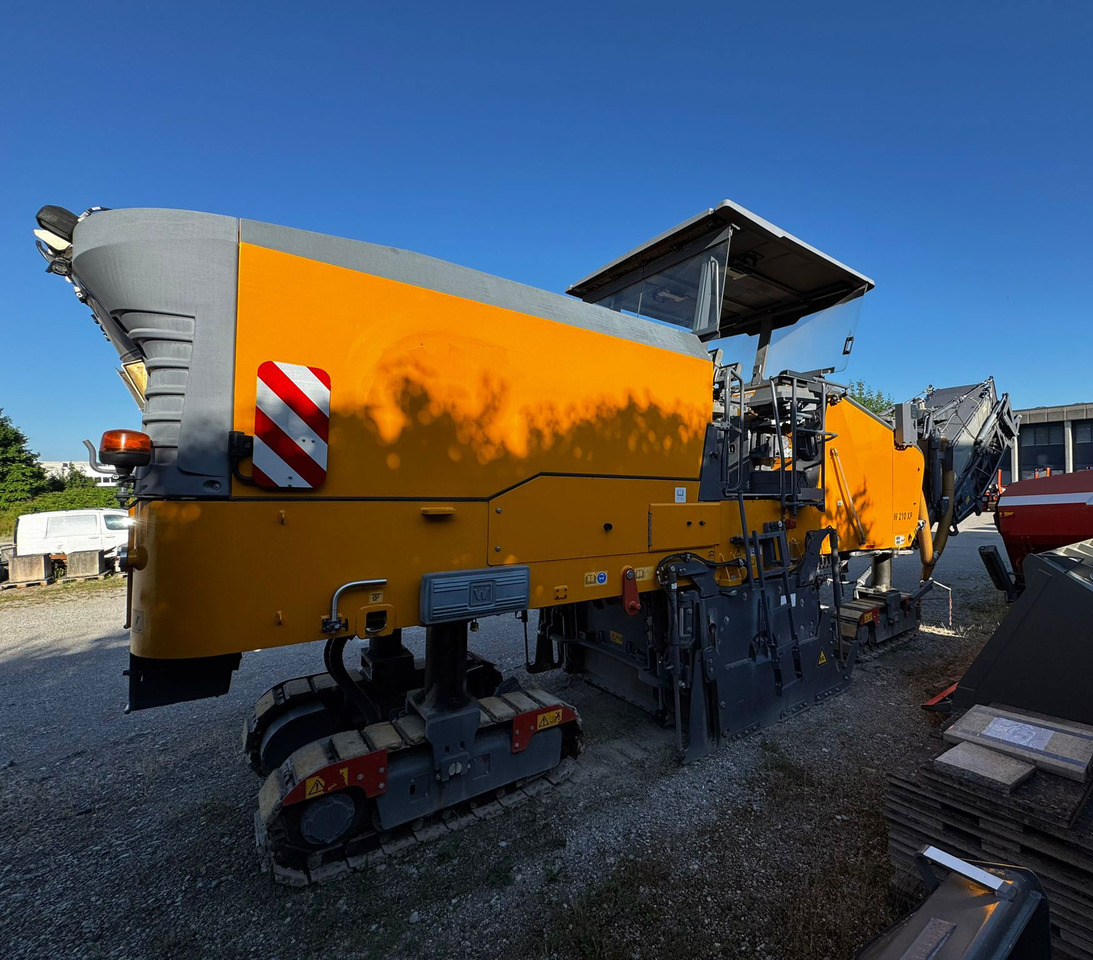 Wirtgen W 210 XP - Cold planer: picture 3 Wirtgen W 210 XP - Cold planer: picture 3