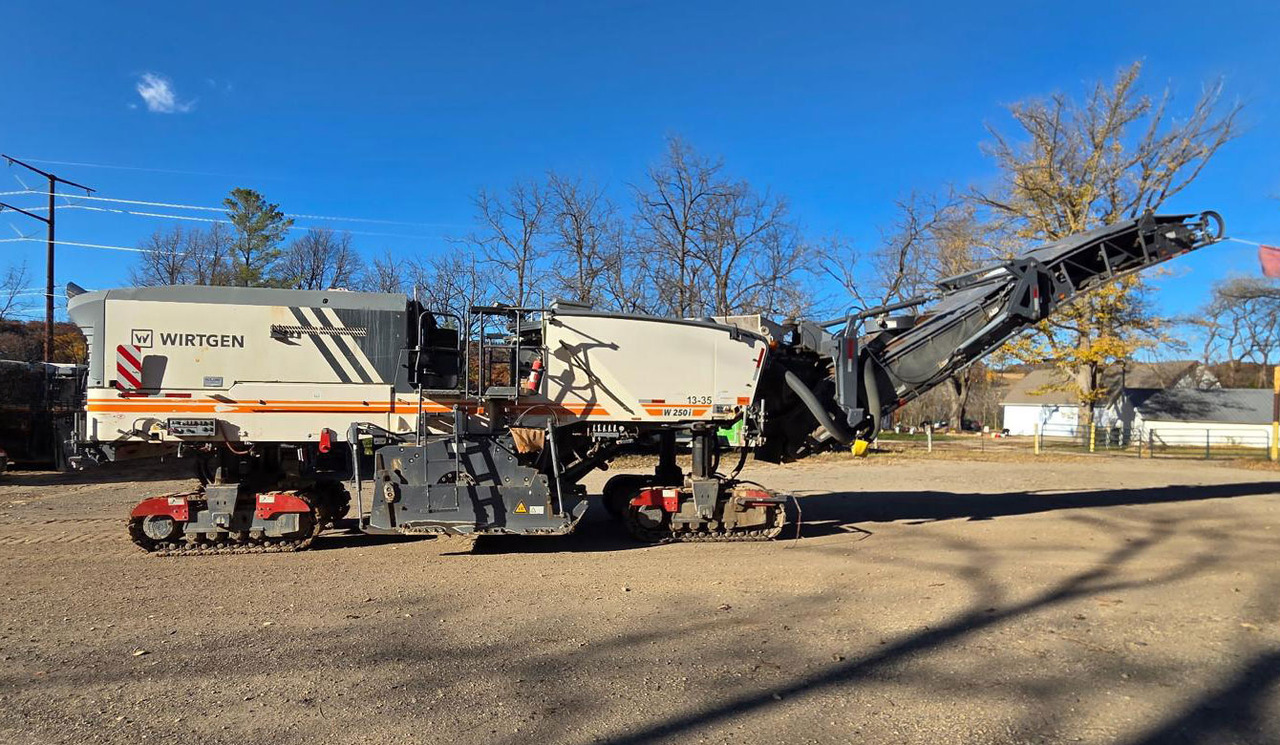 Wirtgen W 250 I - Cold planer: picture 2 Wirtgen W 250 I - Cold planer: picture 2