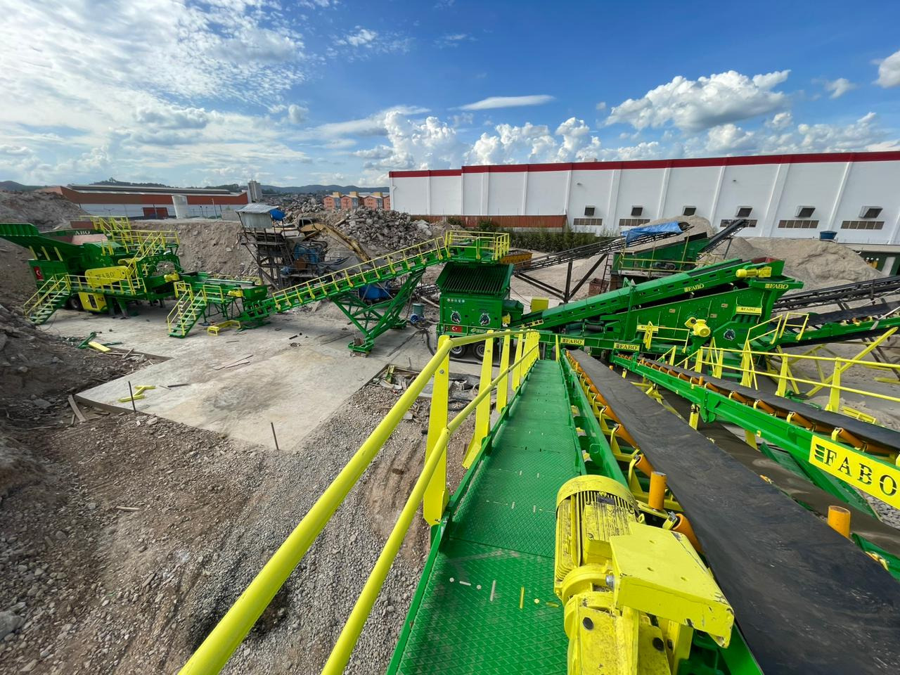 FABO Mobile crusher - Mobile crusher: picture 5 FABO Mobile crusher - Mobile crusher: picture 5