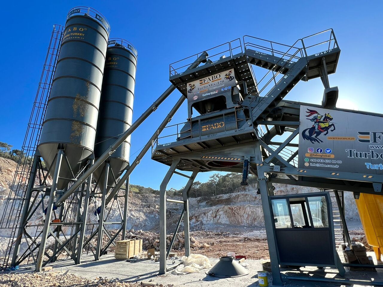FABO mobile concrete batching plant - Concrete plant: picture 2 FABO mobile concrete batching plant - Concrete plant: picture 2