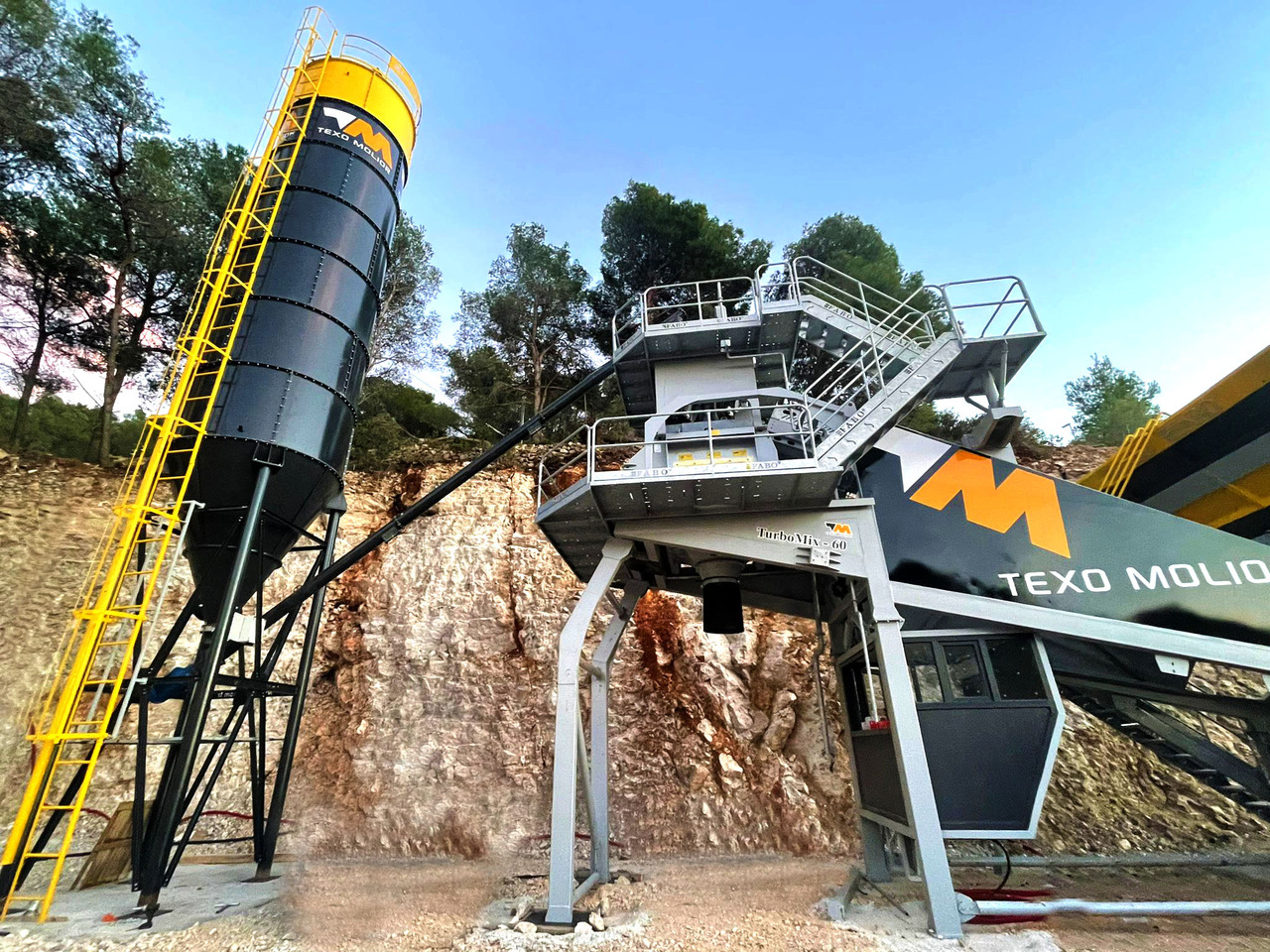 FABO mobile concrete batching plant - Concrete plant: picture 1 FABO mobile concrete batching plant - Concrete plant: picture 1