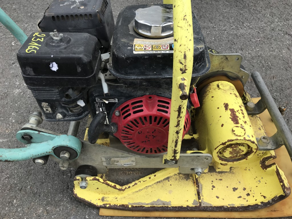 Vibratory plate Ammann Rüttelplatte AVP 1240 Gummimatte: picture 10