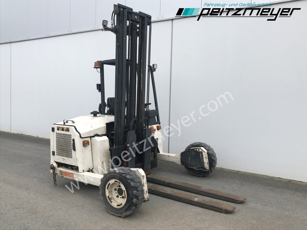 Moffett Mitnahmestapler M 2003 STM Allrad - Truck mounted forklift: picture 2 Moffett Mitnahmestapler M 2003 STM Allrad - Truck mounted forklift: picture 2