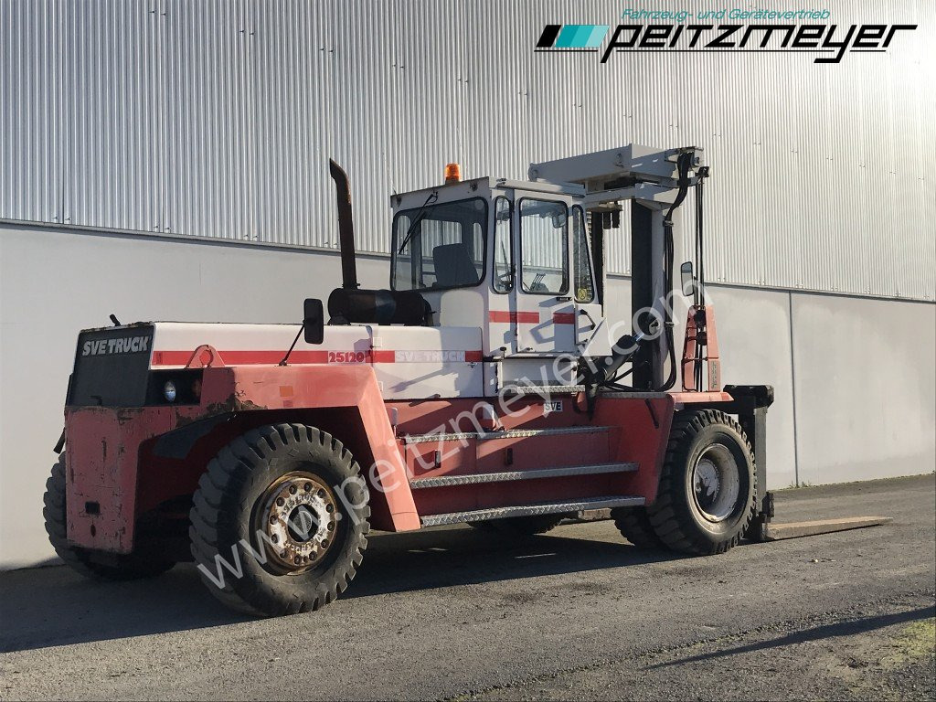 Svetruck Gabelstapler 25120-45 drehbarer Fahrersitz - Diesel forklift: picture 3 Svetruck Gabelstapler 25120-45 drehbarer Fahrersitz - Diesel forklift: picture 3