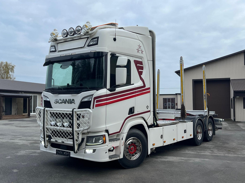 Scania R730 B6X4NB - Timber truck, Crane truck: picture 1 Scania R730 B6X4NB - Timber truck, Crane truck: picture 1