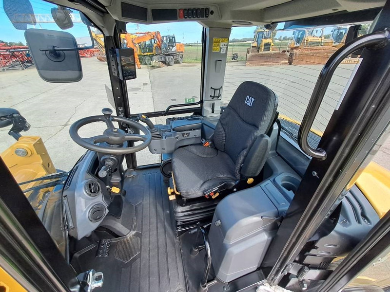 New Wheel loader Cat 906 (Bucket+Forks): picture 20