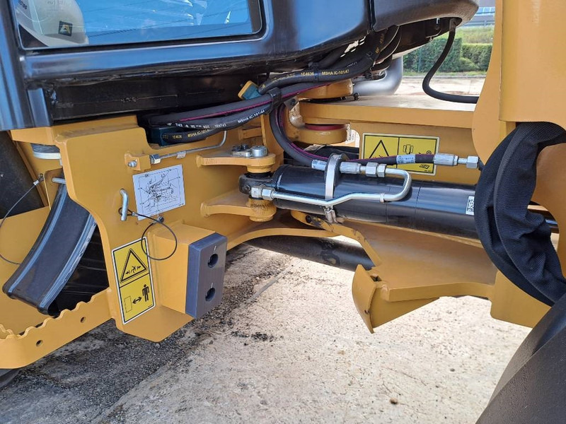 New Wheel loader Cat 906 (Bucket+Forks): picture 17