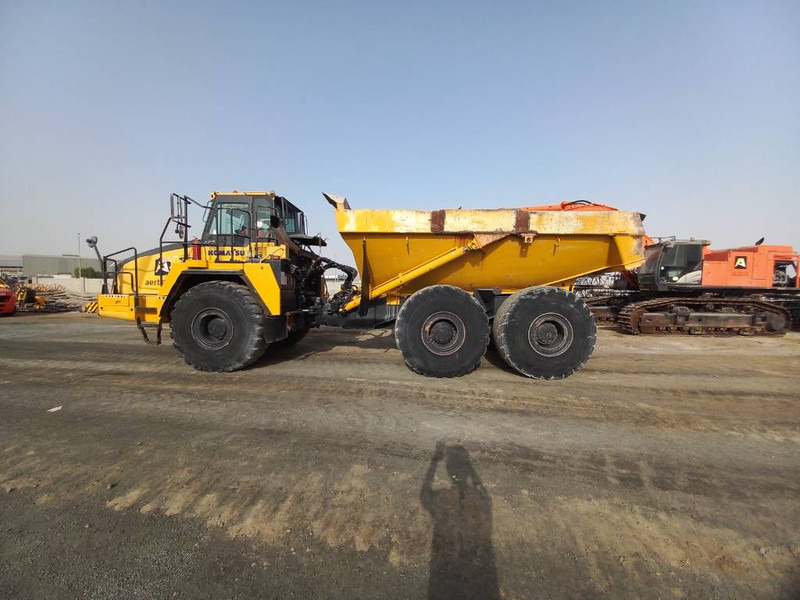 Komatsu HM400-3R (4 pcs available in Abu Dhabi) - Articulated dumper: picture 1 Komatsu HM400-3R (4 pcs available in Abu Dhabi) - Articulated dumper: picture 1