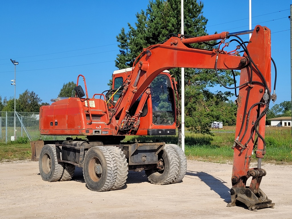 FURUKAWA W725 LS - Wheel excavator: picture 3 FURUKAWA W725 LS - Wheel excavator: picture 3