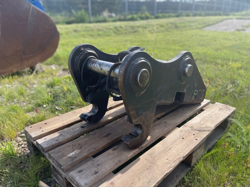 NTP10 B20 S1 - Quick coupler for Excavator: picture 4 NTP10 B20 S1 - Quick coupler for Excavator: picture 4