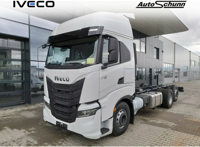 IVECO S-Way AS260S46Y/P-AERO+LIVING&COMFORT PACK... - Cab chassis truck: picture 1 IVECO S-Way AS260S46Y/P-AERO+LIVING&COMFORT PACK... - Cab chassis truck: picture 1