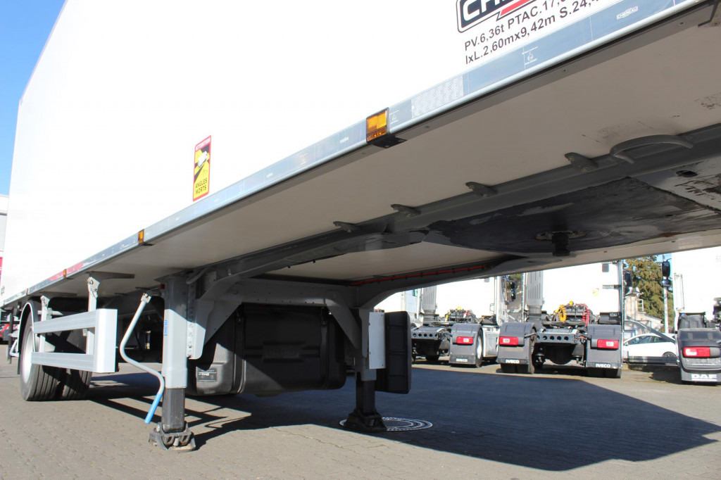 Refrigerator semi-trailer Chereau 1-Achs City Trailer CV 1550 Strom Neuwertig: picture 6 Refrigerator semi-trailer Chereau 1-Achs City Trailer CV 1550 Strom Neuwertig: picture 6