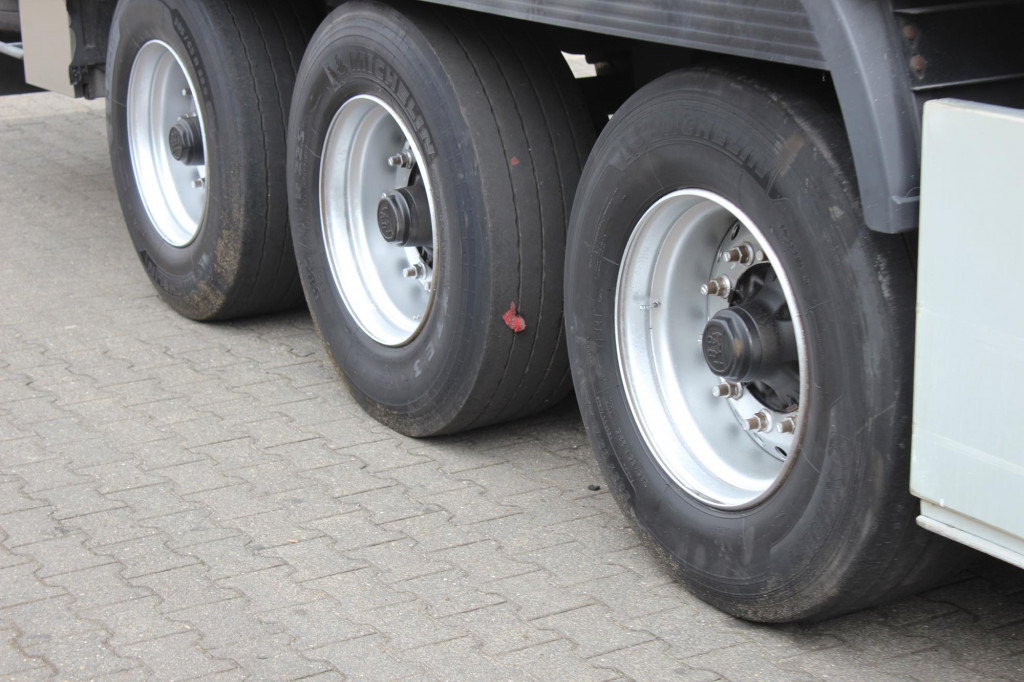 Chereau TK SLXi Spectrum Bi-Multi-Temp. TW FRC 26 - Refrigerator semi-trailer: picture 4 Chereau TK SLXi Spectrum Bi-Multi-Temp. TW FRC 26 - Refrigerator semi-trailer: picture 4