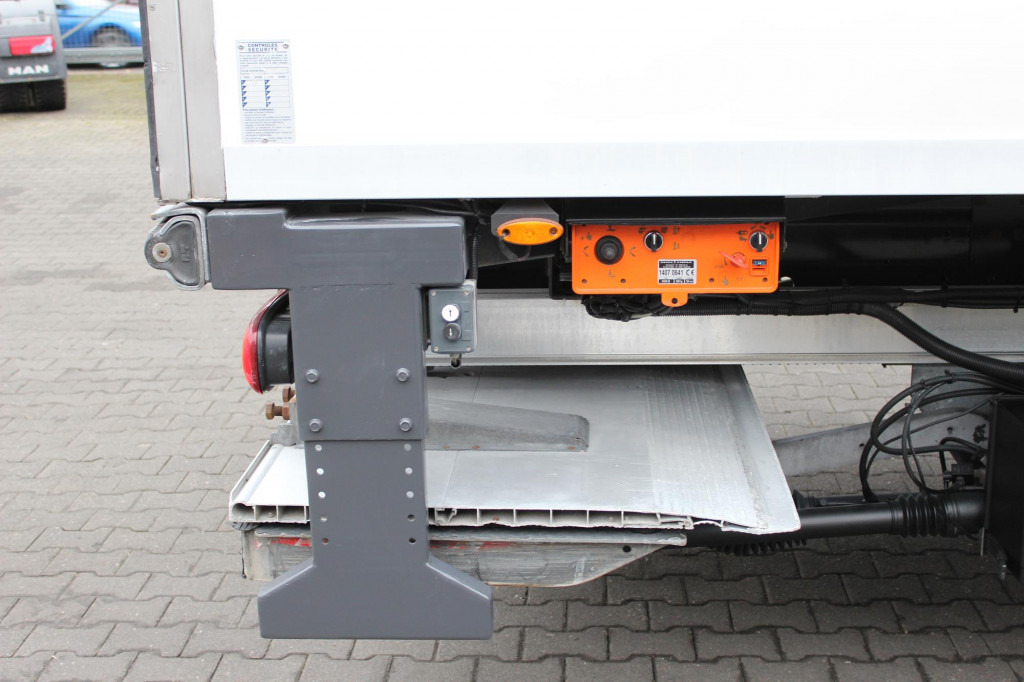 Daf LF 280 E6 Frigoblock LBW Rolltor Strom Klima - Refrigerator truck: picture 5 Daf LF 280 E6 Frigoblock LBW Rolltor Strom Klima - Refrigerator truck: picture 5