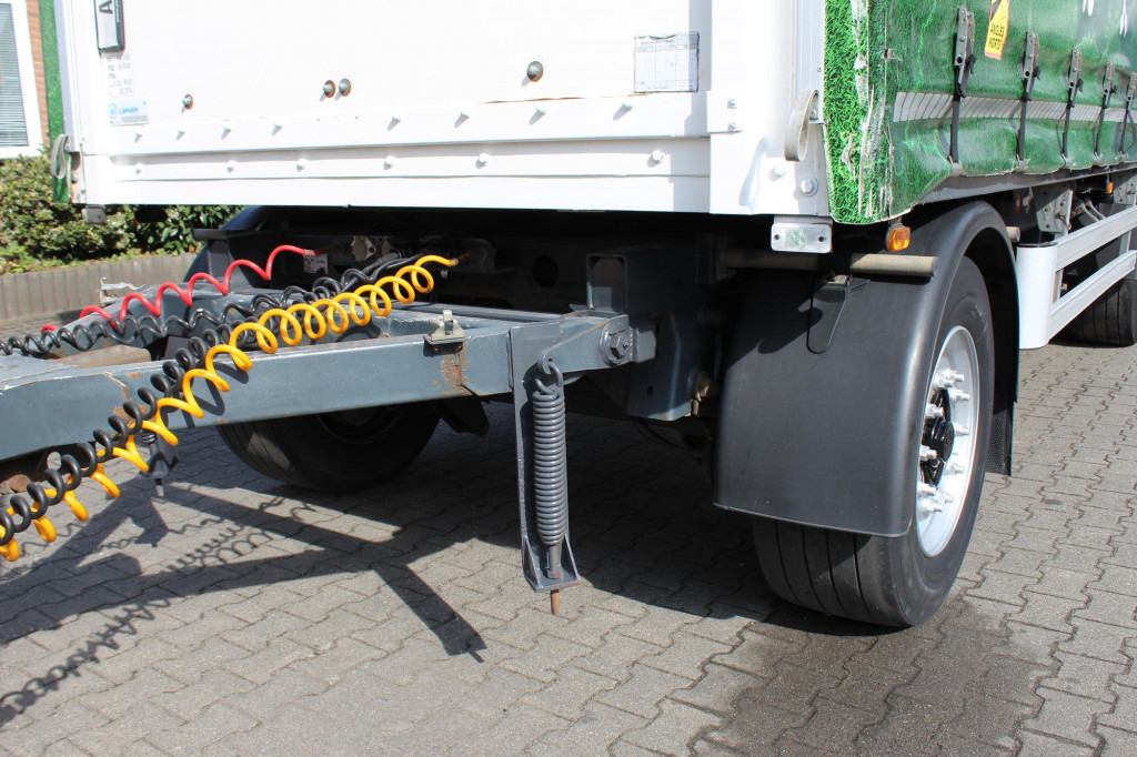 Lecitrailer Drehkranz 3-Achser Liftachse Stapler - Curtainsider trailer: picture 2 Lecitrailer Drehkranz 3-Achser Liftachse Stapler - Curtainsider trailer: picture 2